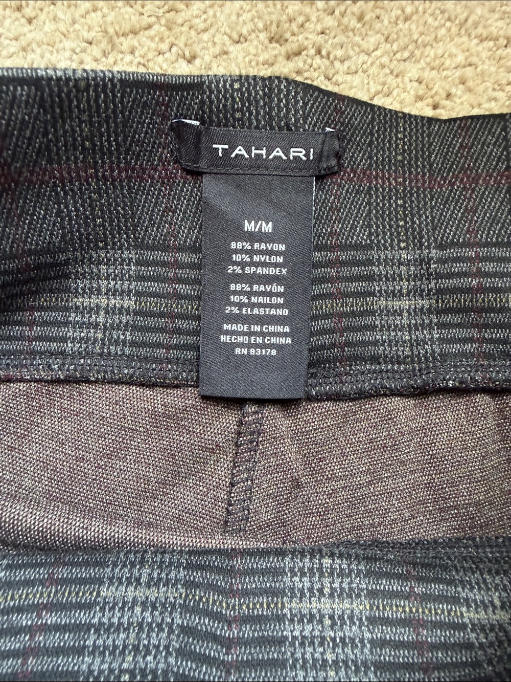 🥳 7/$10!! Grey Plaid Stretch Leggings - Picture 2 of 2